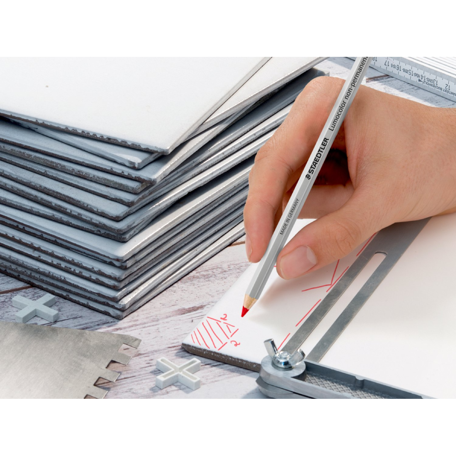 STAEDLER LUMOCOLOR PERMANENT 108 GLASOCHROM ROOD 2